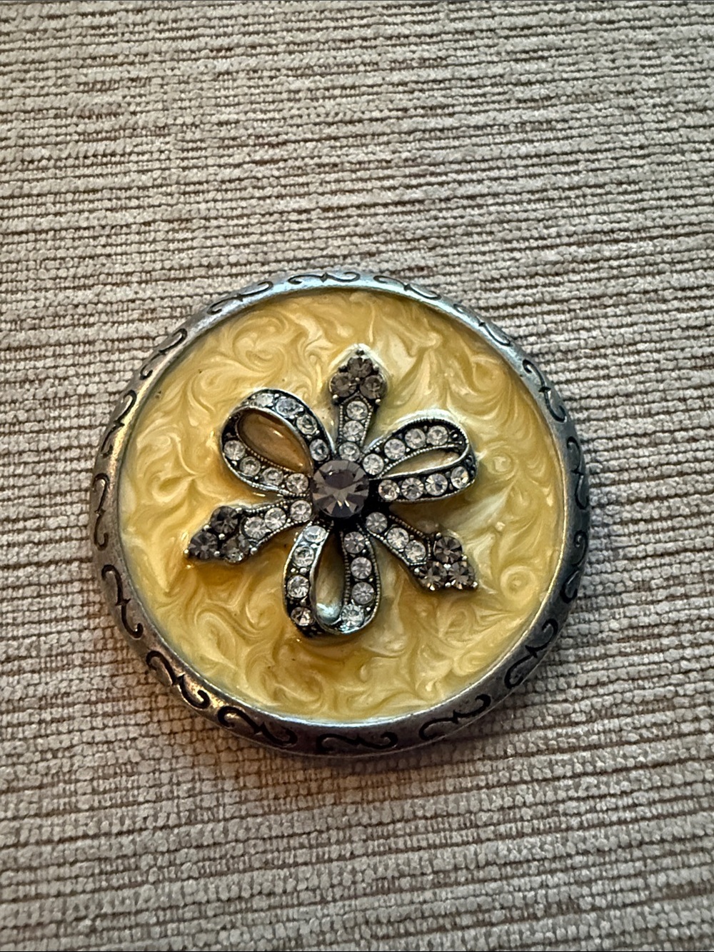 Vintage Style Round Floral Mirror with Rhinestones - Yellow & Silver